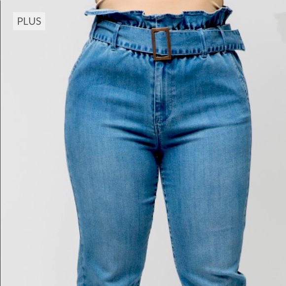Plus size high rise Paper bag denim jeans look - Picture 2 of 4